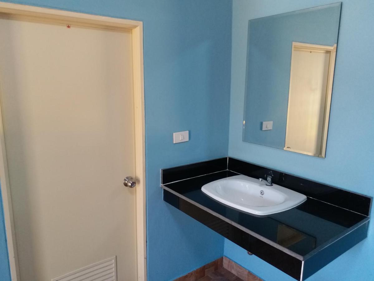 Baan Hin Sai Suay Hotell Nong Sarai Exteriör bild