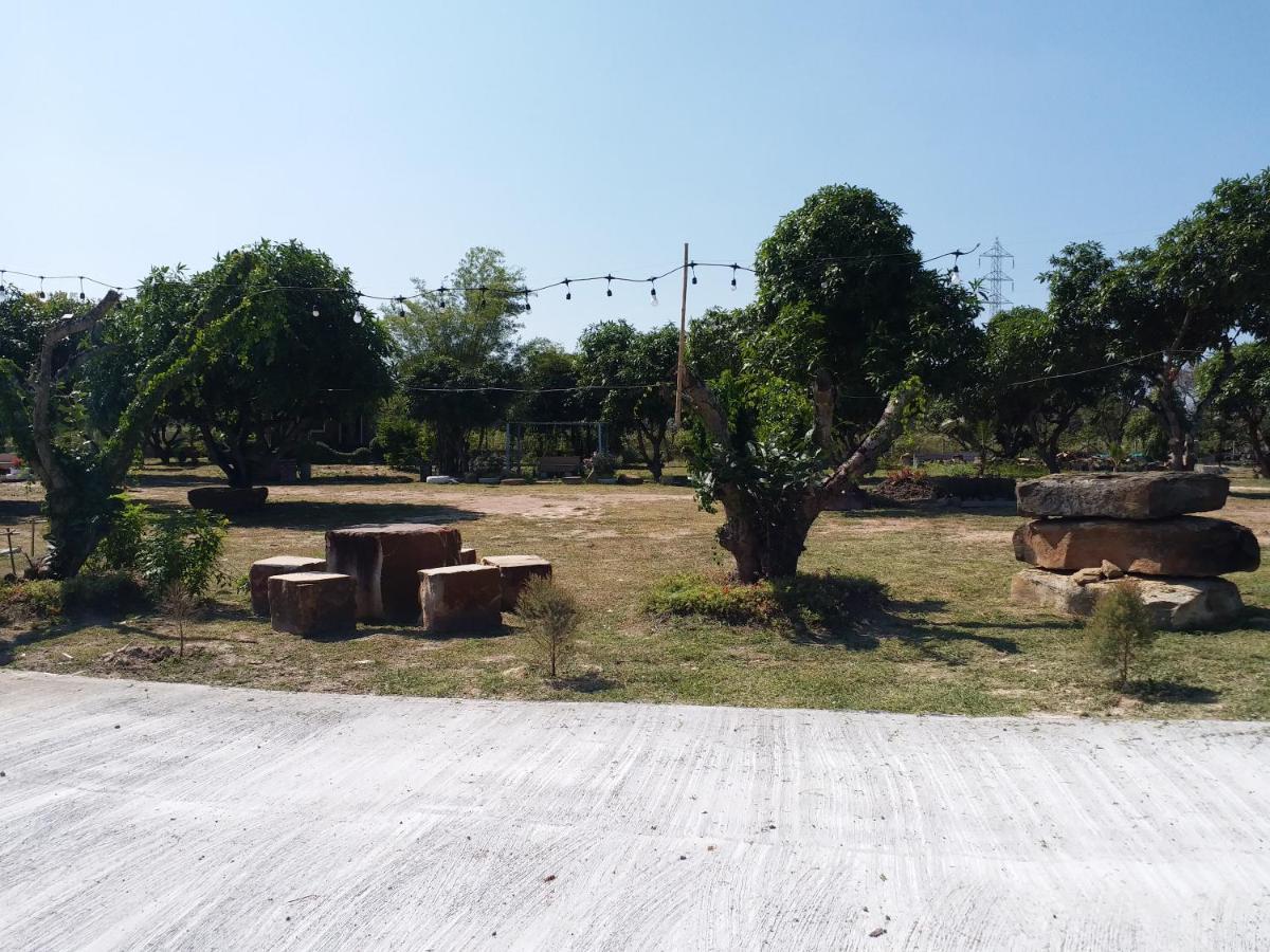 Baan Hin Sai Suay Hotell Nong Sarai Exteriör bild
